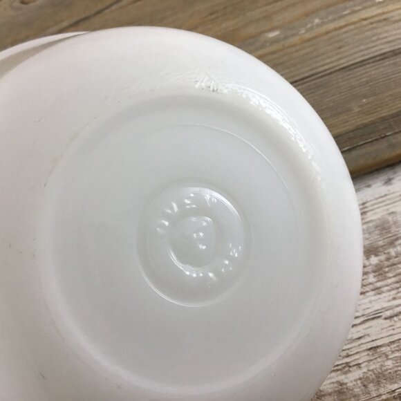 Vintage Federal White Milk Glass Oven Ware Mixing Bowl 7" Double Band F Shield - Picture 5 of 7